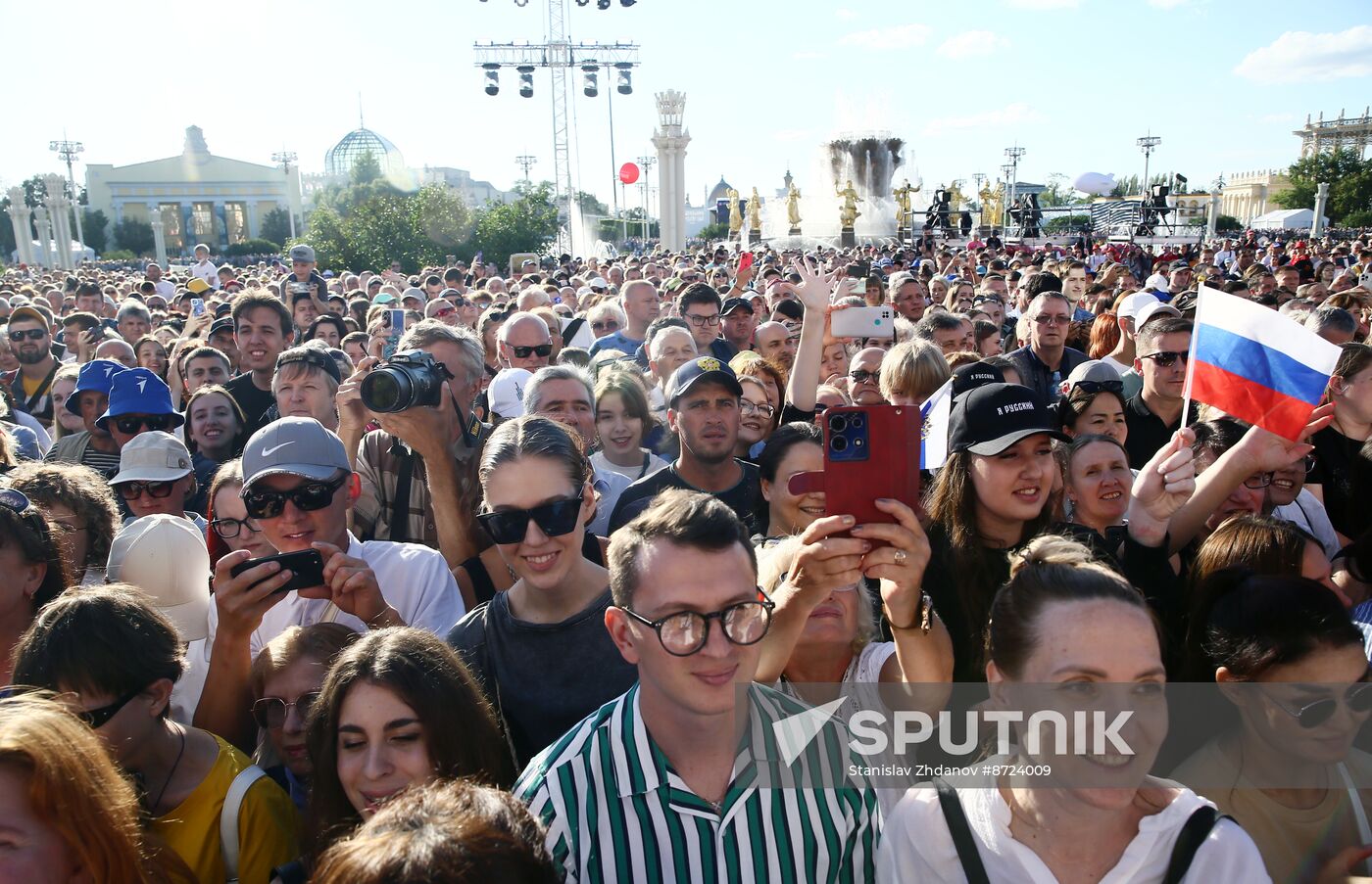 RUSSIA EXPO. Russia Has No Borders concert to mark exhibition closure