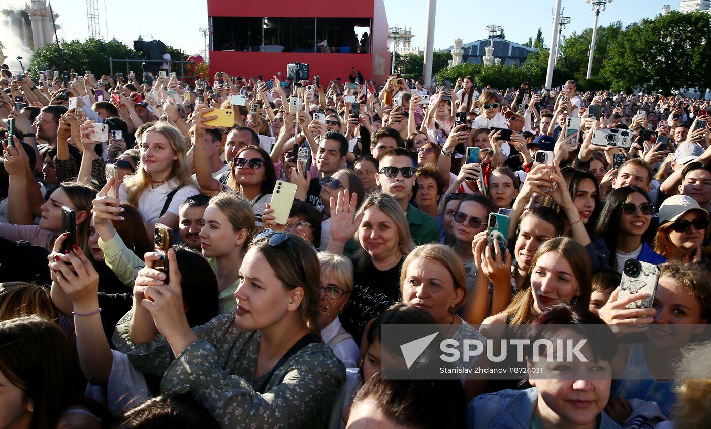 RUSSIA EXPO. Russia Has No Borders concert to mark exhibition closure