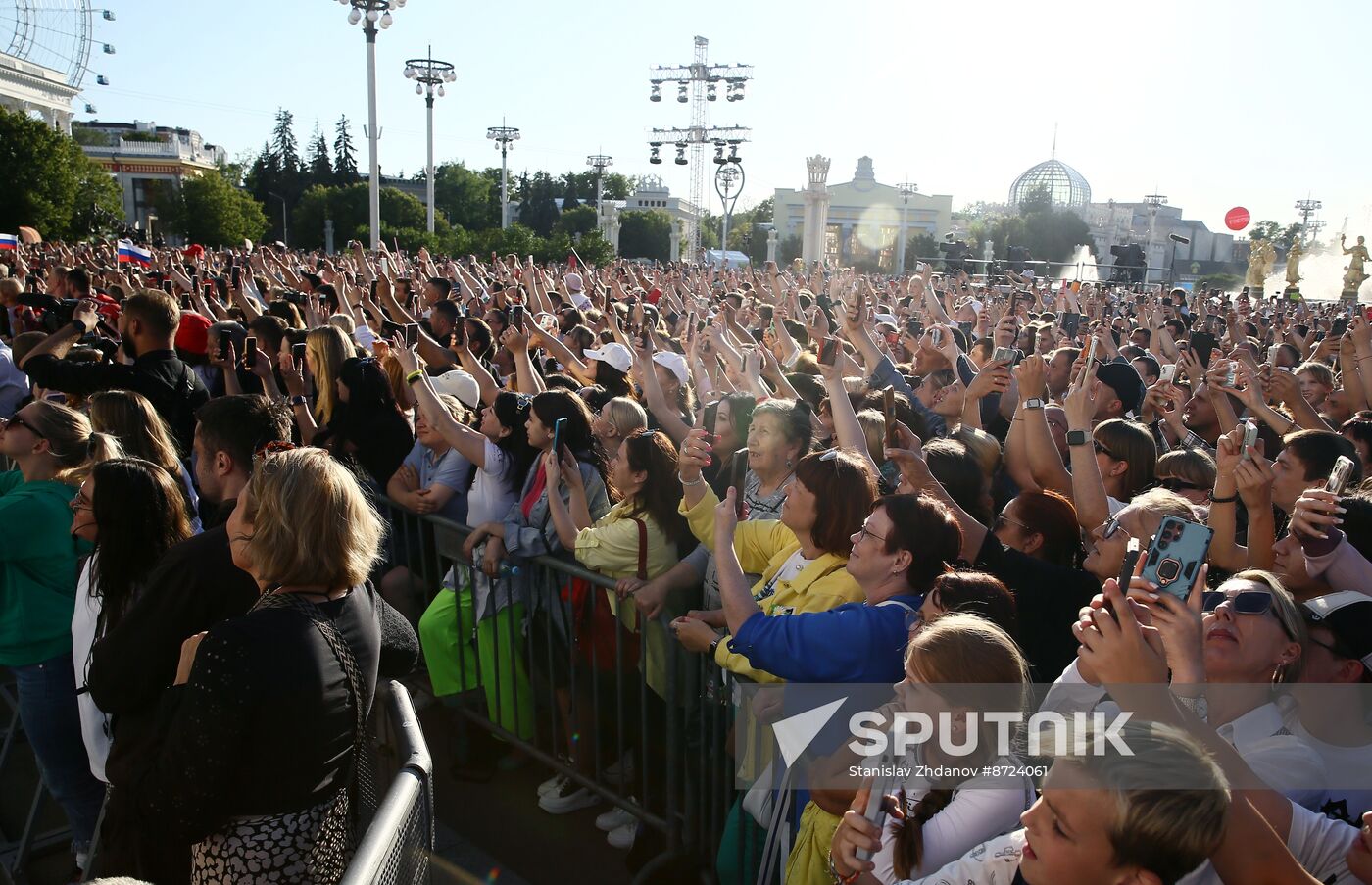 RUSSIA EXPO. Russia Has No Borders concert to mark exhibition closure