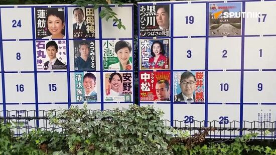 Voters in Tokyo go to the polls to elect mayor despite the heat