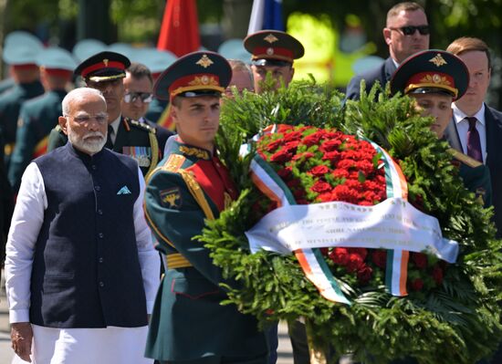 Russia India Wreath Laying