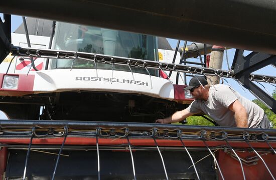 Russia Agriculture Wheat Harvesting