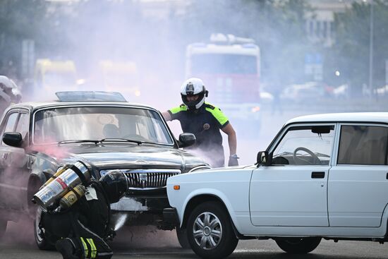 The Meeting of the Heads of BRICS Emergency Agencies. A tour of the fire and rescue equipment. Exercises to save victims of road traffic accidents. Location: Russia, Republic of Tatarstan, Kazan. Author: Maksim Bogodvid. Meeting of the Heads of BRICS Emergency Agencies