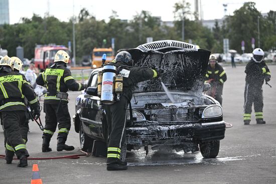 The Meeting of the Heads of BRICS Emergency Agencies. A tour of the fire and rescue equipment. Exercises to save victims of road traffic accidents. Location: Russia, Republic of Tatarstan, Kazan. Author: Maksim Bogodvid. Meeting of the Heads of BRICS Emergency Agencies