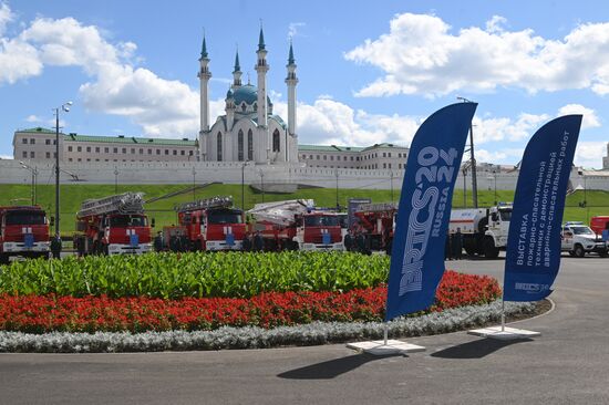 The Meeting of the Heads of BRICS Emergency Agencies. A tour of the fire and rescue equipment. Location: Russia, Republic of Tatarstan, Kazan. Author: Mikhail Voskresenskiy. Meeting of the Heads of BRICS Emergency Agencies