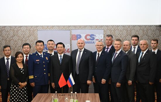 Meeting of the Heads of BRICS Emergency Agencies. Alexander Kurenkov, Minister of Civil Defense, Emergencies and Disaster Relief (EMERCOM), center right; Chinese Minister of Emergency Management Wang Xiangxi, center left. Location: Russia, Republic of Tatarstan, Kazan. Author: Maksim Bogodvid. Meeting of the Heads of BRICS Emergency Agencies