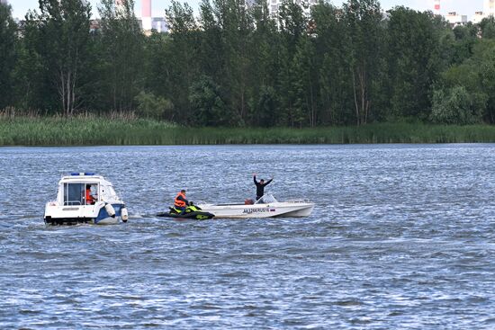 Meeting of the Heads of BRICS Emergency Agencies. An exercise to rescue people on bodies of water using ships and aircraft of the Russian Ministry for Civil Defense, Emergencies and Disaster Relief. Location: Russia, Republic of Tatarstan, Kazan. Author: Mikhail Voskresenskiy. Meeting of the Heads of BRICS Emergency Agencies