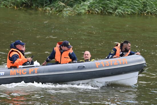 Meeting of the Heads of BRICS Emergency Agencies. An exercise to rescue people on bodies of water using ships and aircraft of the Russian Ministry for Civil Defense, Emergencies and Disaster Relief. Location: Russia, Republic of Tatarstan, Kazan. Author: Mikhail Voskresenskiy. Meeting of the Heads of BRICS Emergency Agencies