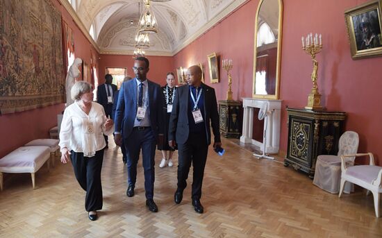 Delegation of BRICS countries visits Yusupov Palace