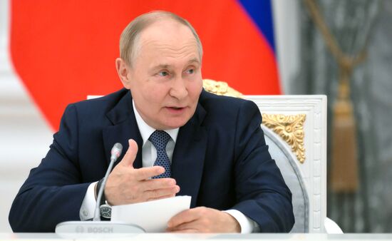 Russia Putin New Regions Socioeconomic Development