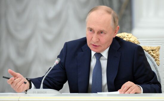 Russia Putin New Regions Socioeconomic Development