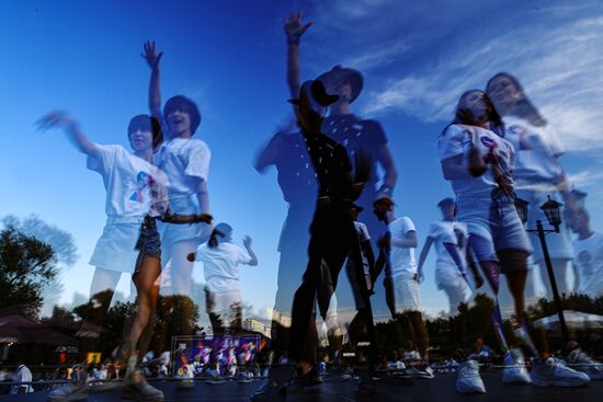 Russia Mass Lambada Dancing Flash Mob