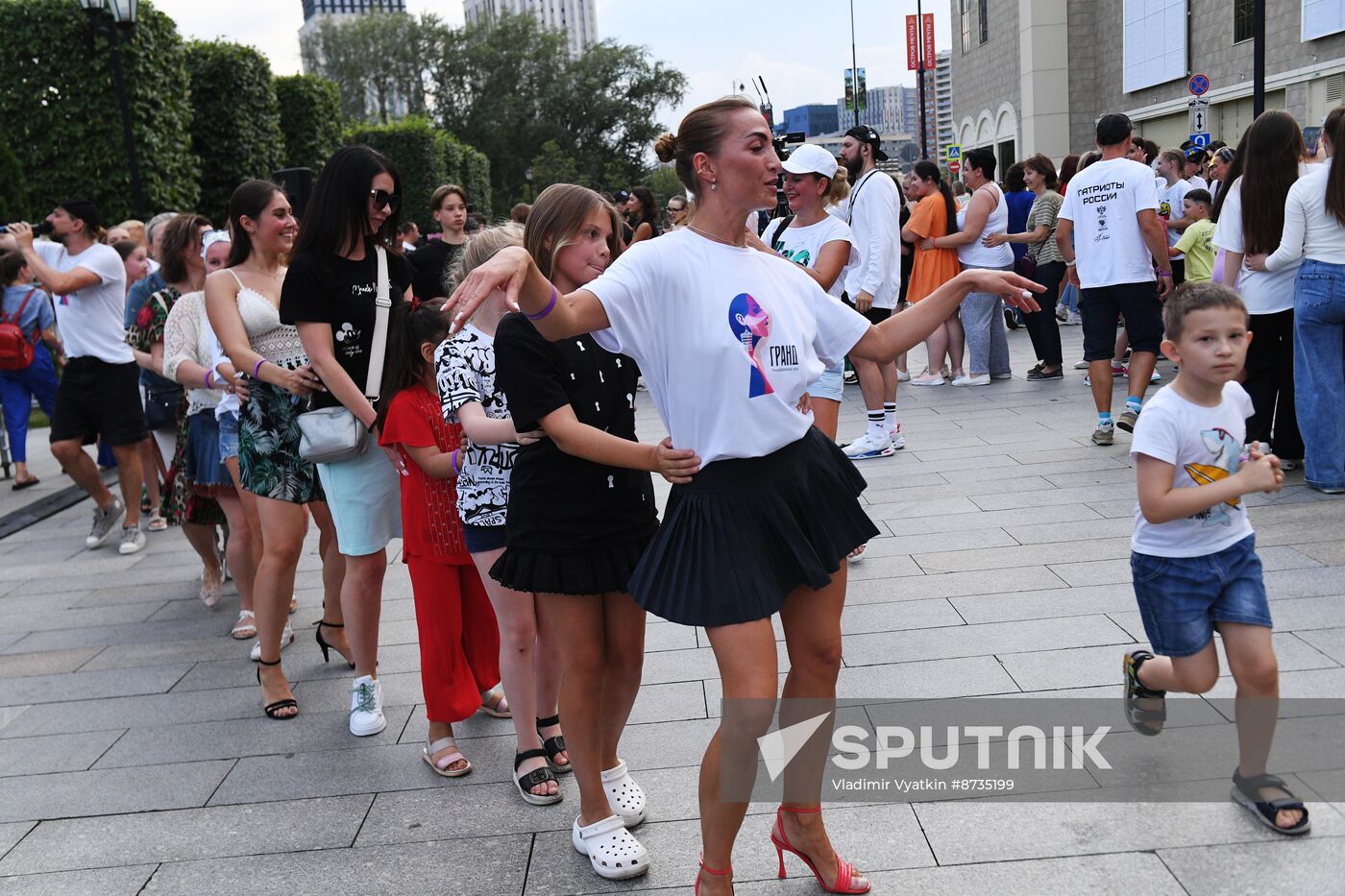 Russia Mass Lambada Dancing Flash Mob