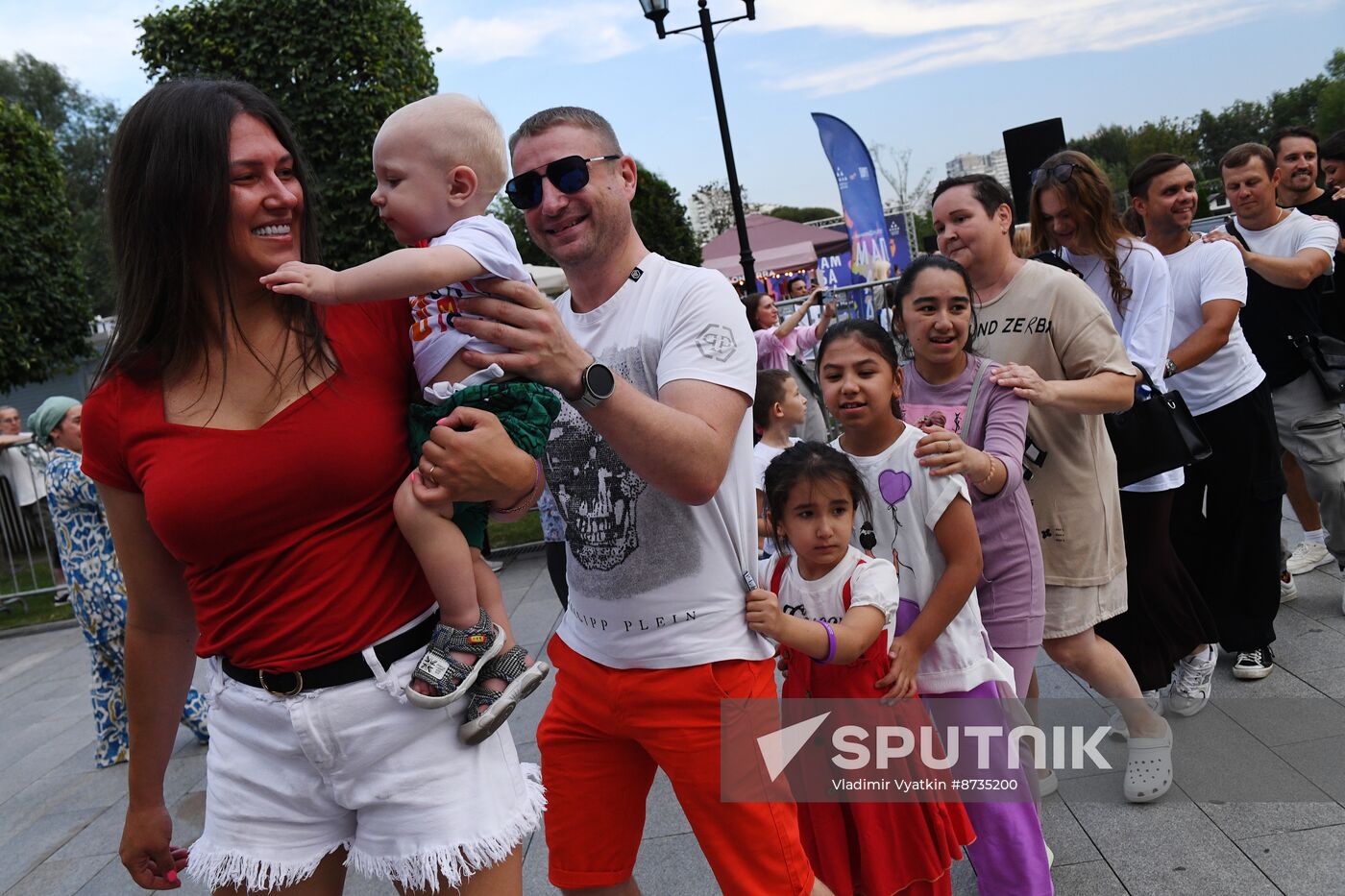 Russia Mass Lambada Dancing Flash Mob