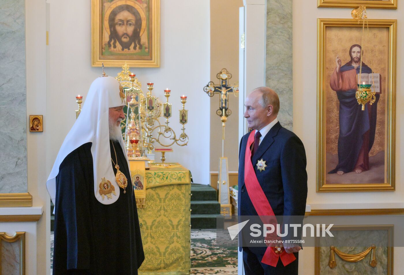 Pussia Putin St Alexander Nevsky Lavra