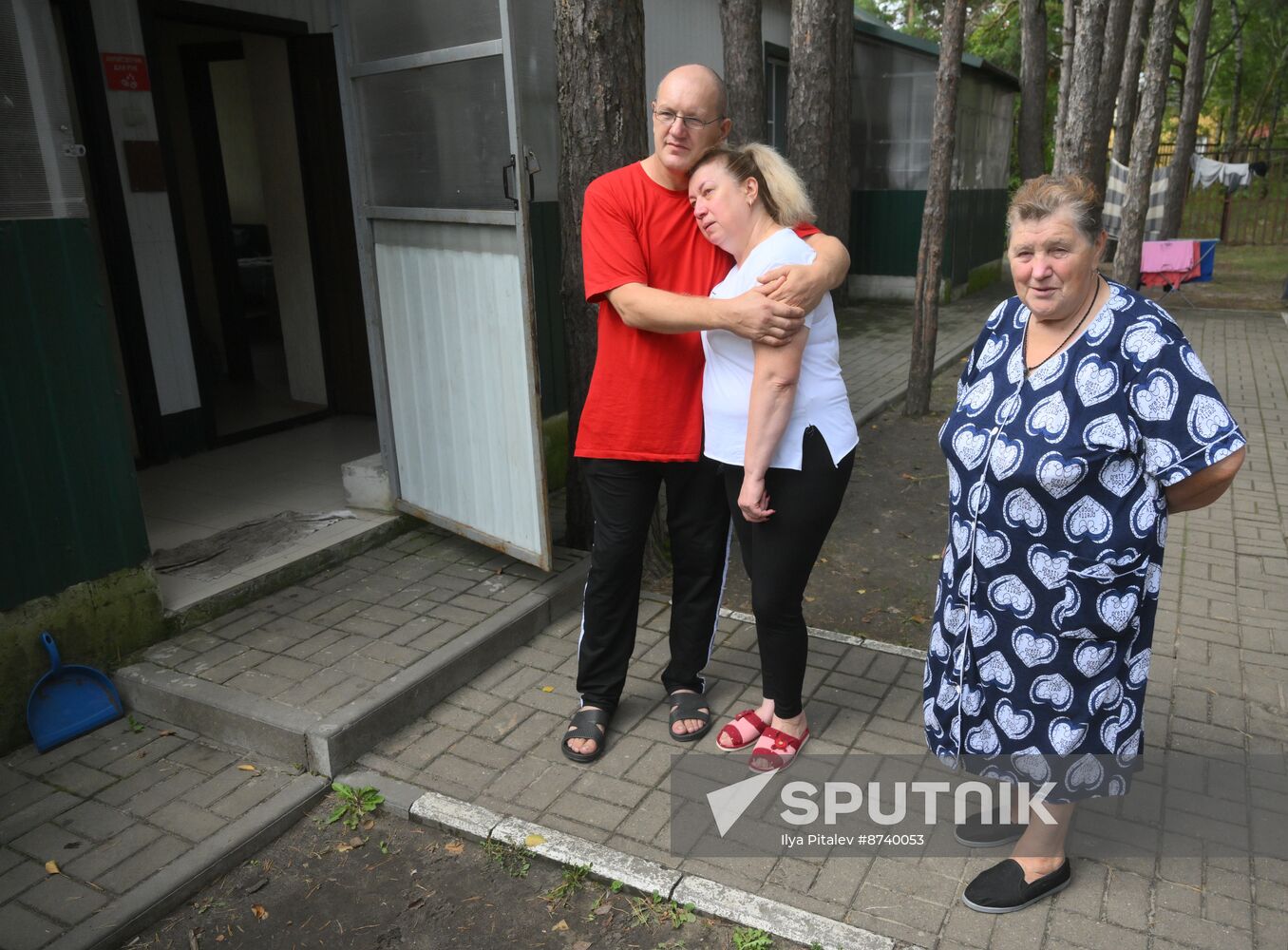 Russia Ukraine Kursk Attack Evacuees