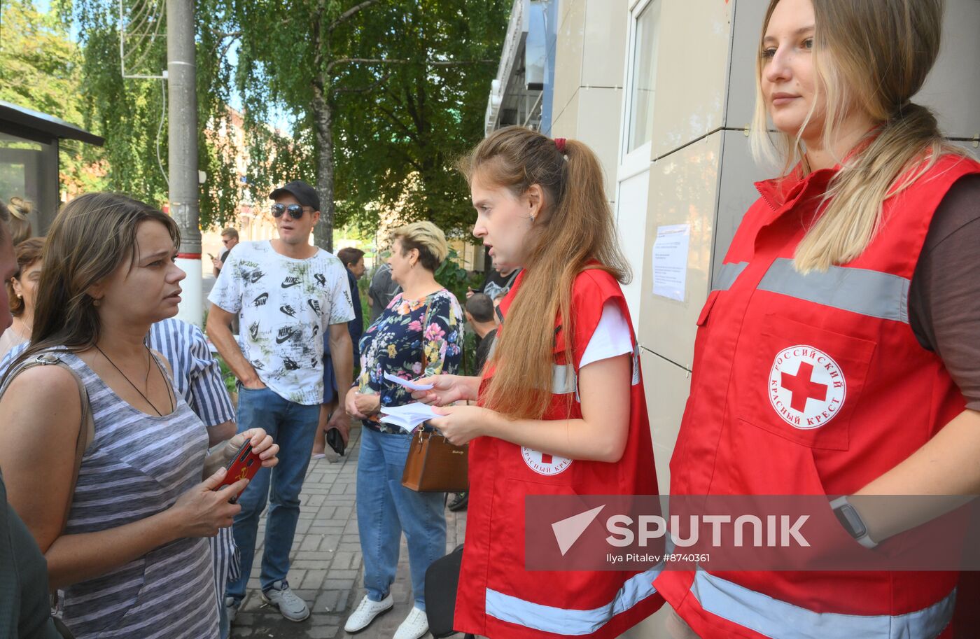 Russia Ukraine Kursk Attack Humanitarian Aid