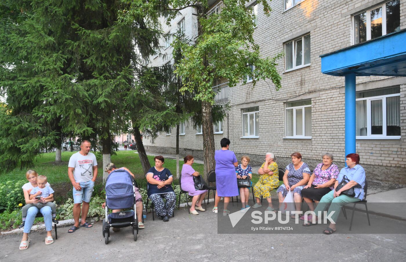 Russia Ukraine Kursk Attack Evacuees