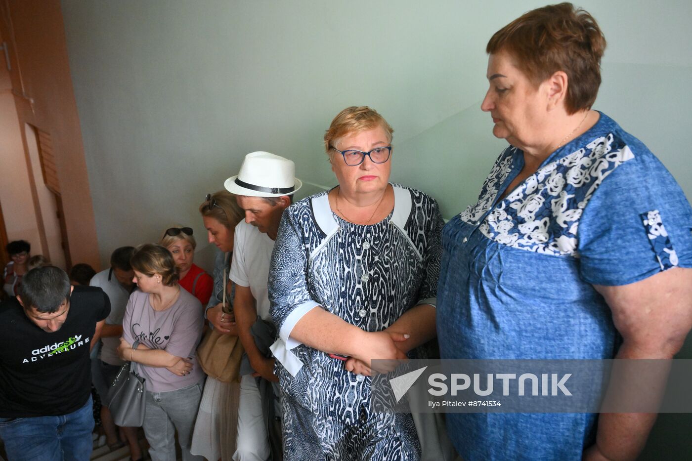 Russia Ukraine Kursk Attack Humanitarian Aid