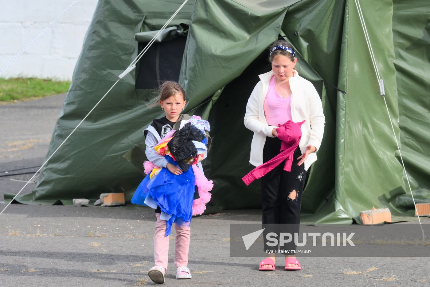 Russia Ukraine Kursk Attack Evacuees