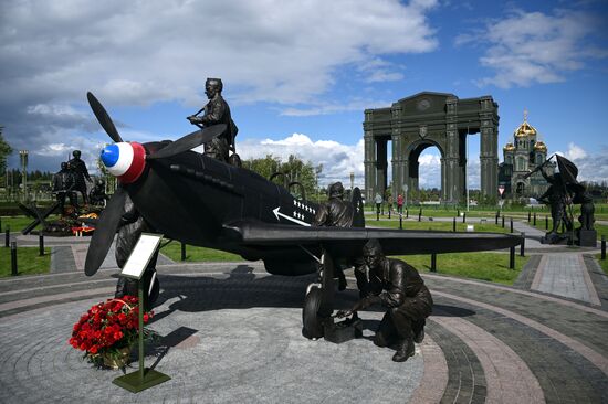 Russia WWII Allies Monument