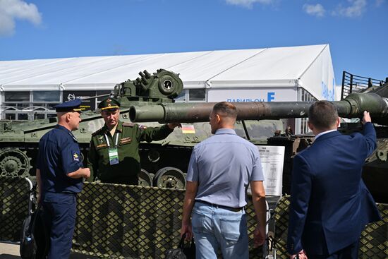 Russia Army Forum Ukraine Captured Military Equipment