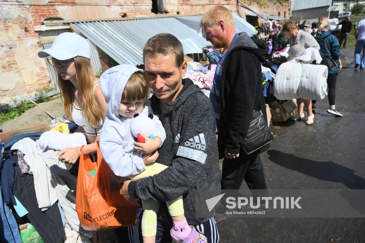 Russia Ukraine Kursk Attack Humanitarian Aid Centre