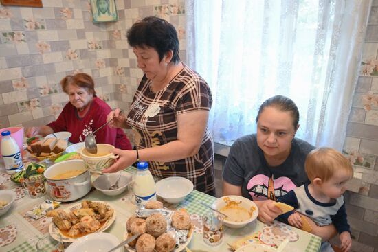 Russia Ukraine Kursk Attack Evacuees