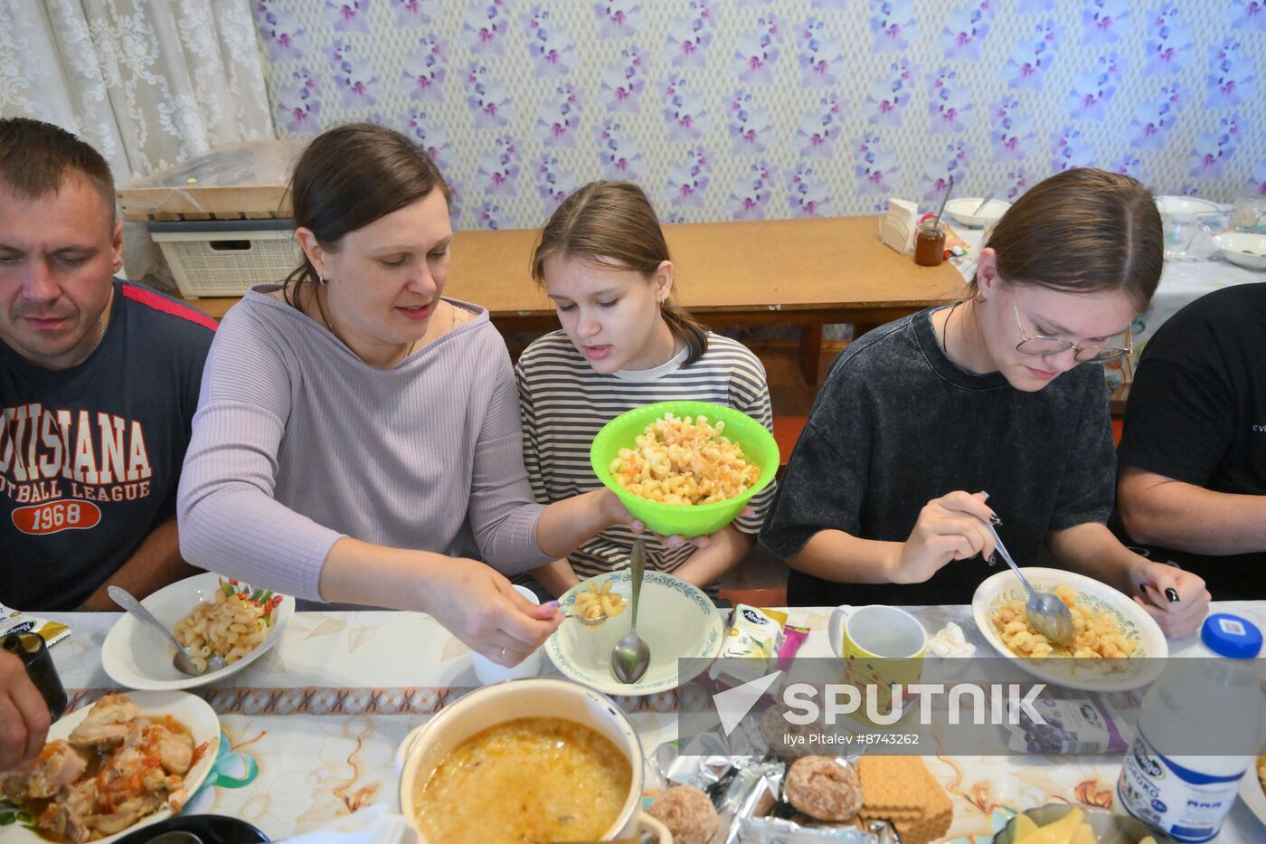 Russia Ukraine Kursk Attack Evacuees