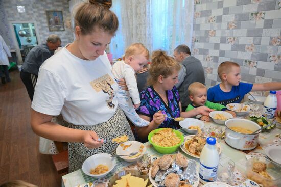Russia Ukraine Kursk Attack Evacuees