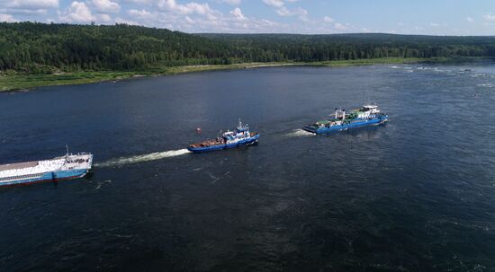 Russia Siberia Chain Steam Tow