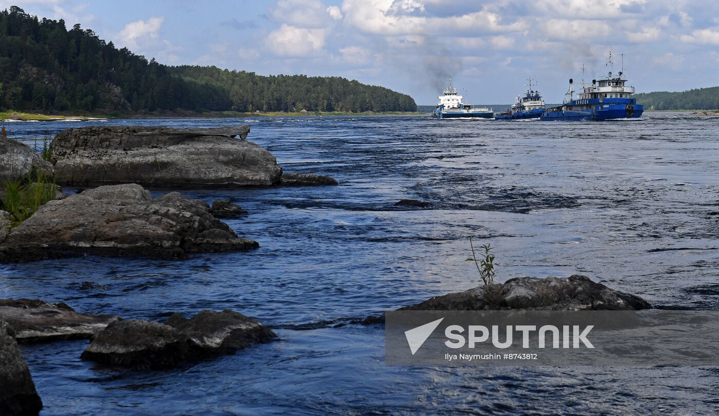 Russia Siberia Chain Steam Tow