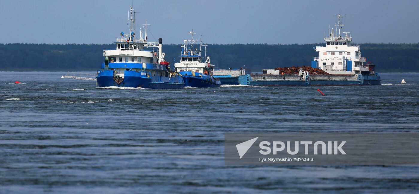 Russia Siberia Chain Steam Tow