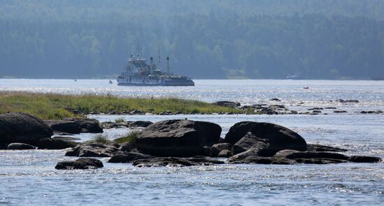 Russia Siberia Chain Steam Tow