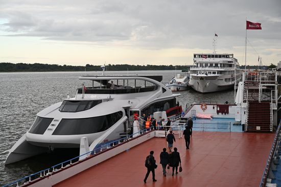 A river cruise for the heads of delegations. Location: Russia, Nizhny Novgorod. Author: Pelagiya Tikhonova/Sputnik. 8th BRICS Industry Ministers' Meeting