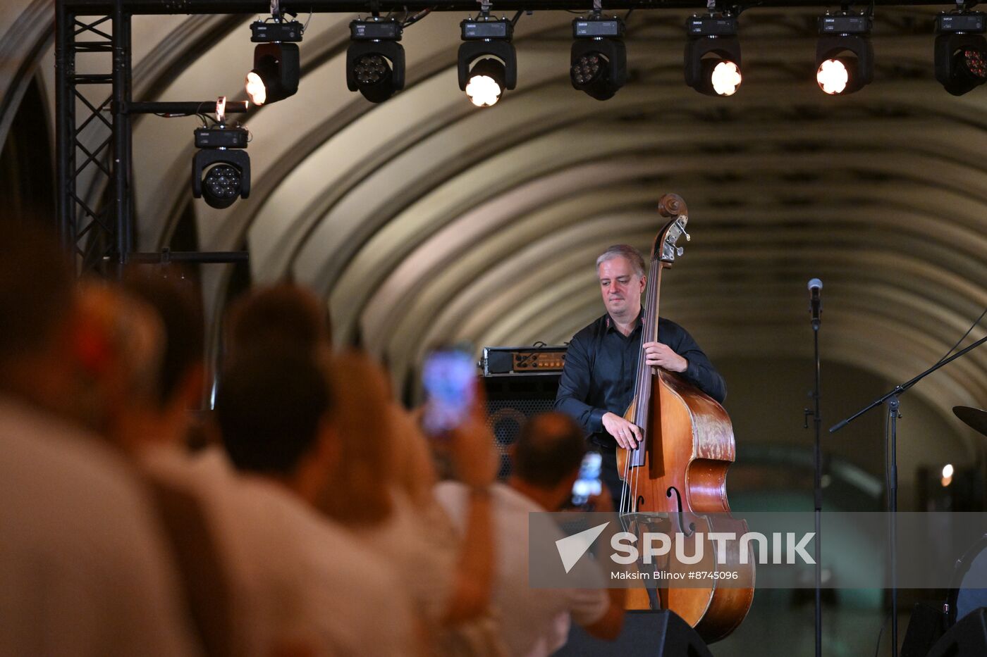 Russia Metro Jazz Night