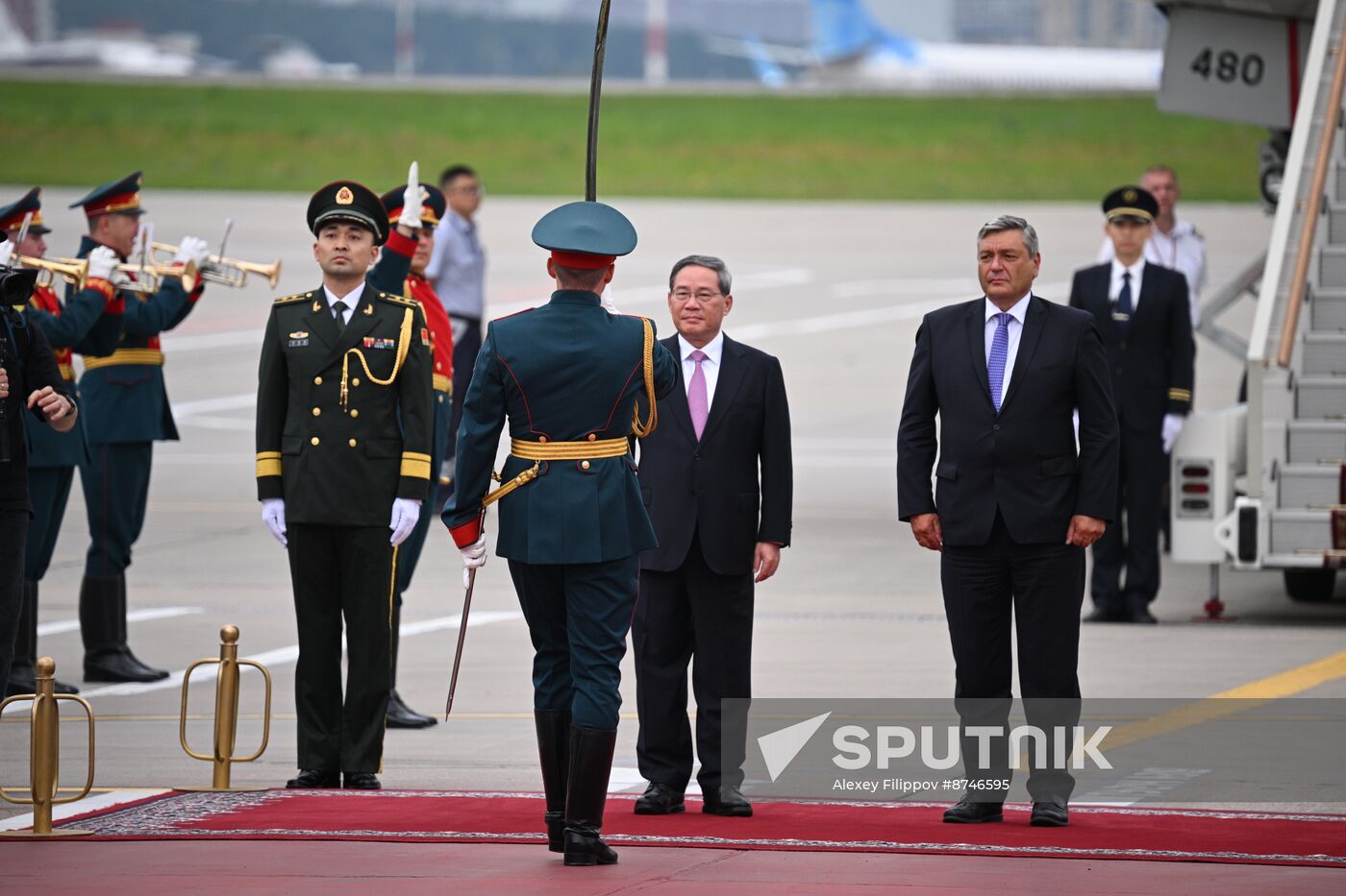 Russia China Premier Arrival