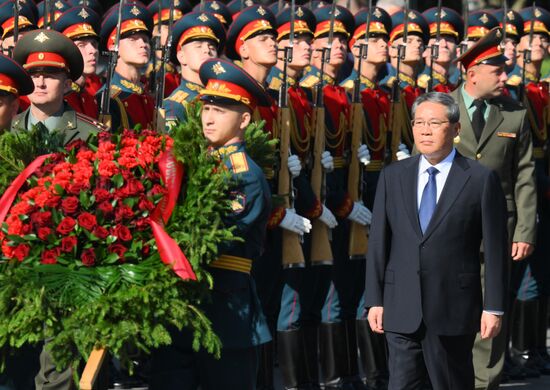 Russia China Wreath Laying