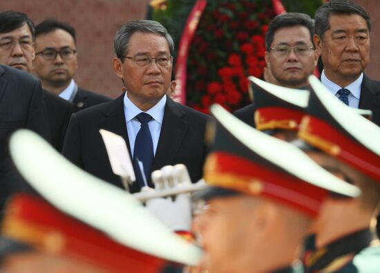 Russia China Wreath Laying