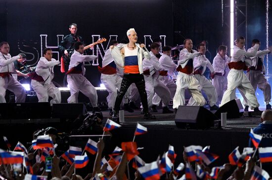 Russia National Flag Day Shaman Concert