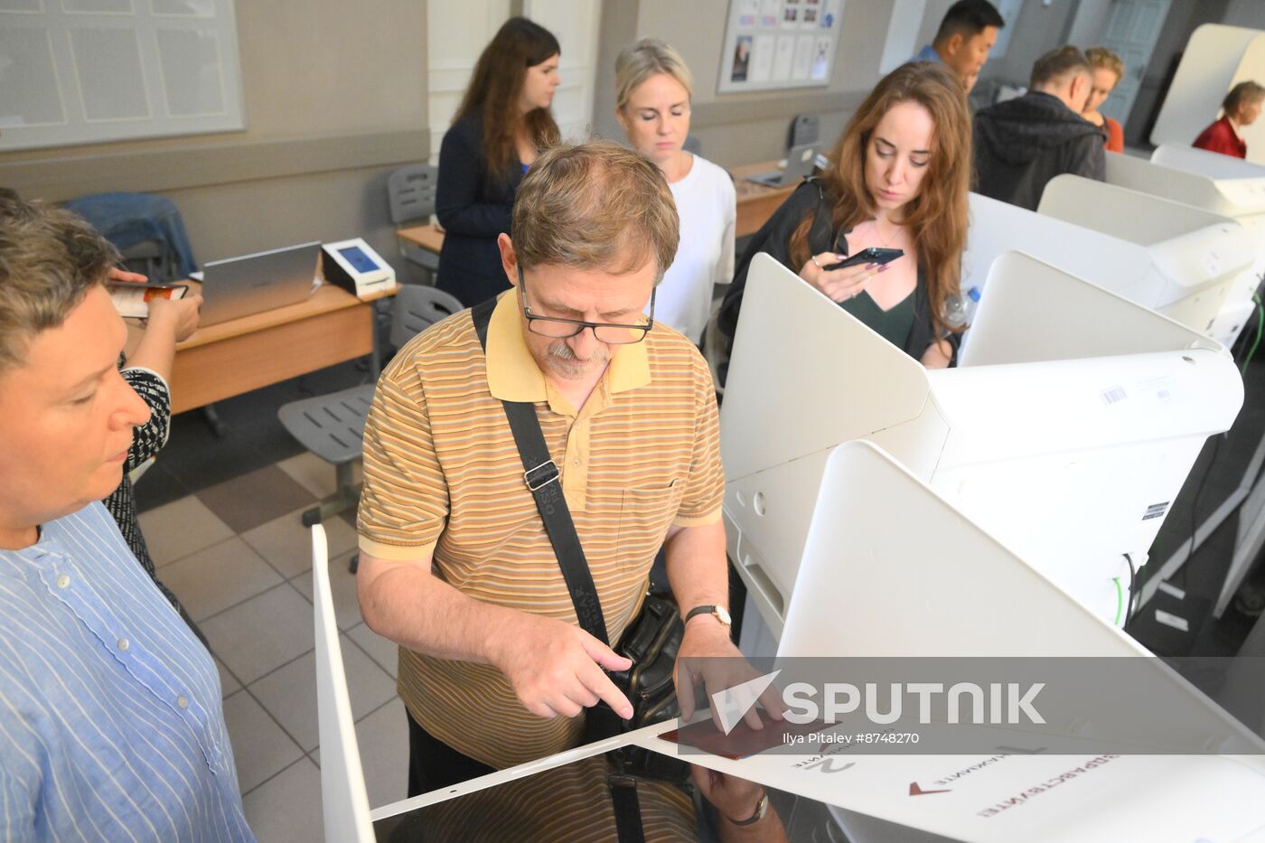 Russia Elections Test Voting