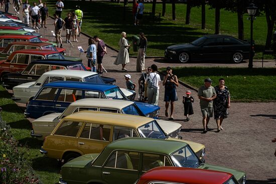 Russia Retro Cars Show