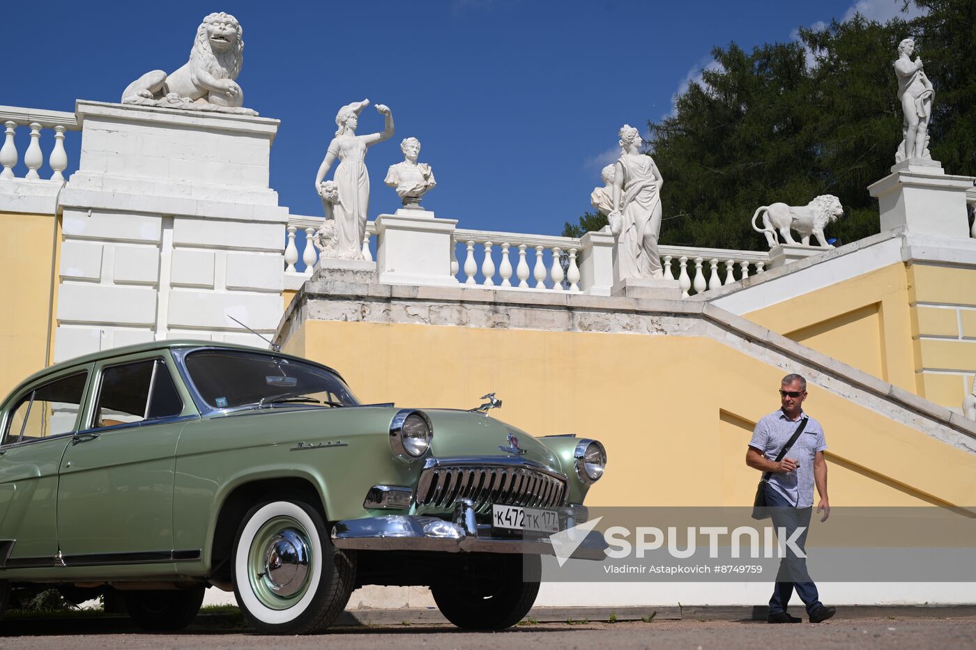 Russia Retro Cars Show
