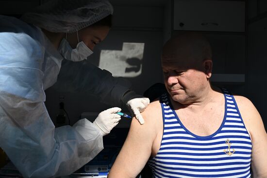 Russia Flu Vaccination