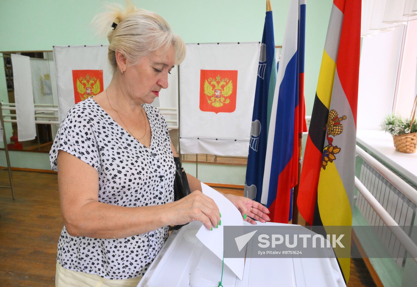 Russia Elections Early Voting