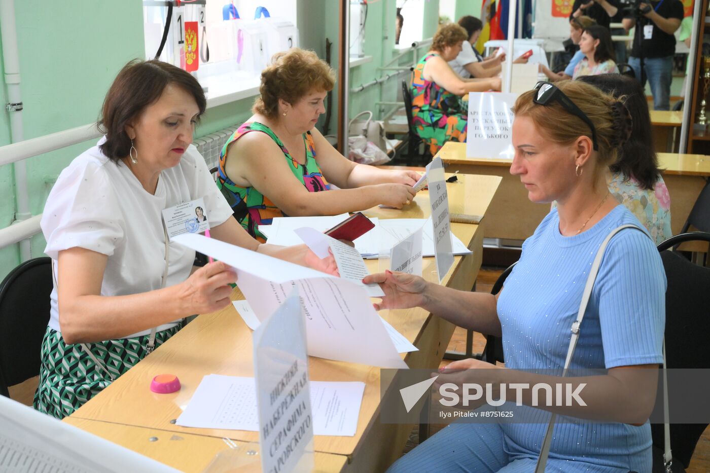 Russia Elections Early Voting