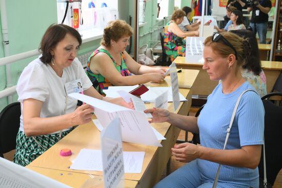 Russia Elections Early Voting