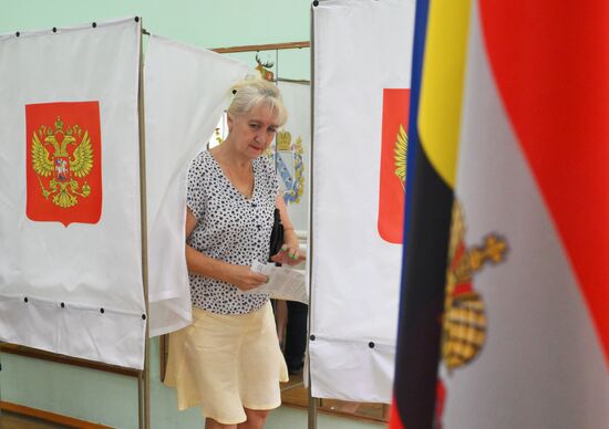 Russia Elections Early Voting
