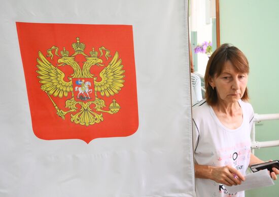 Russia Elections Early Voting