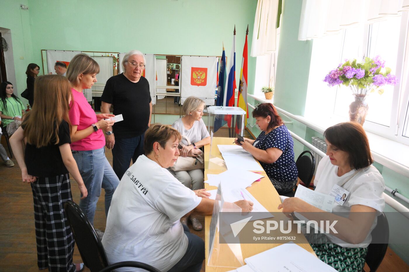 Russia Elections Early Voting